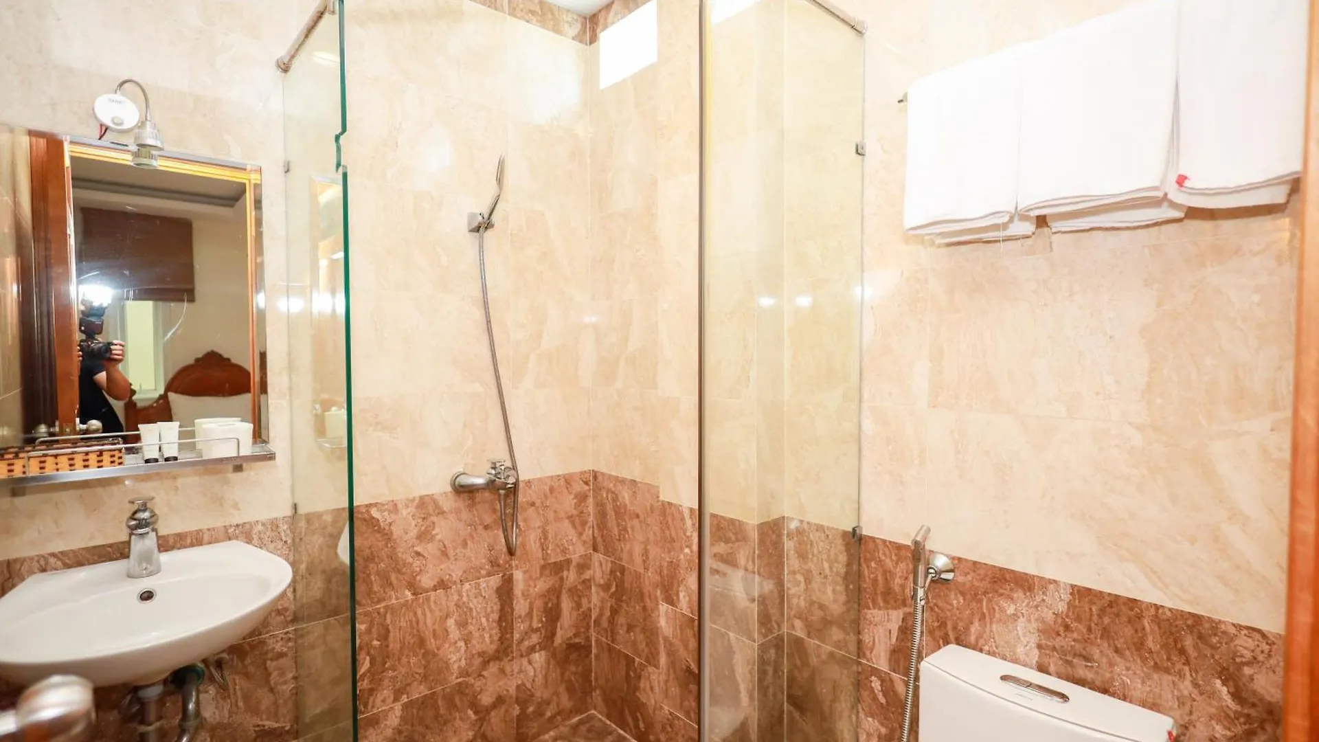 Erato Boutique Hotel Ho Chi Minh City 2*,  Vietnam